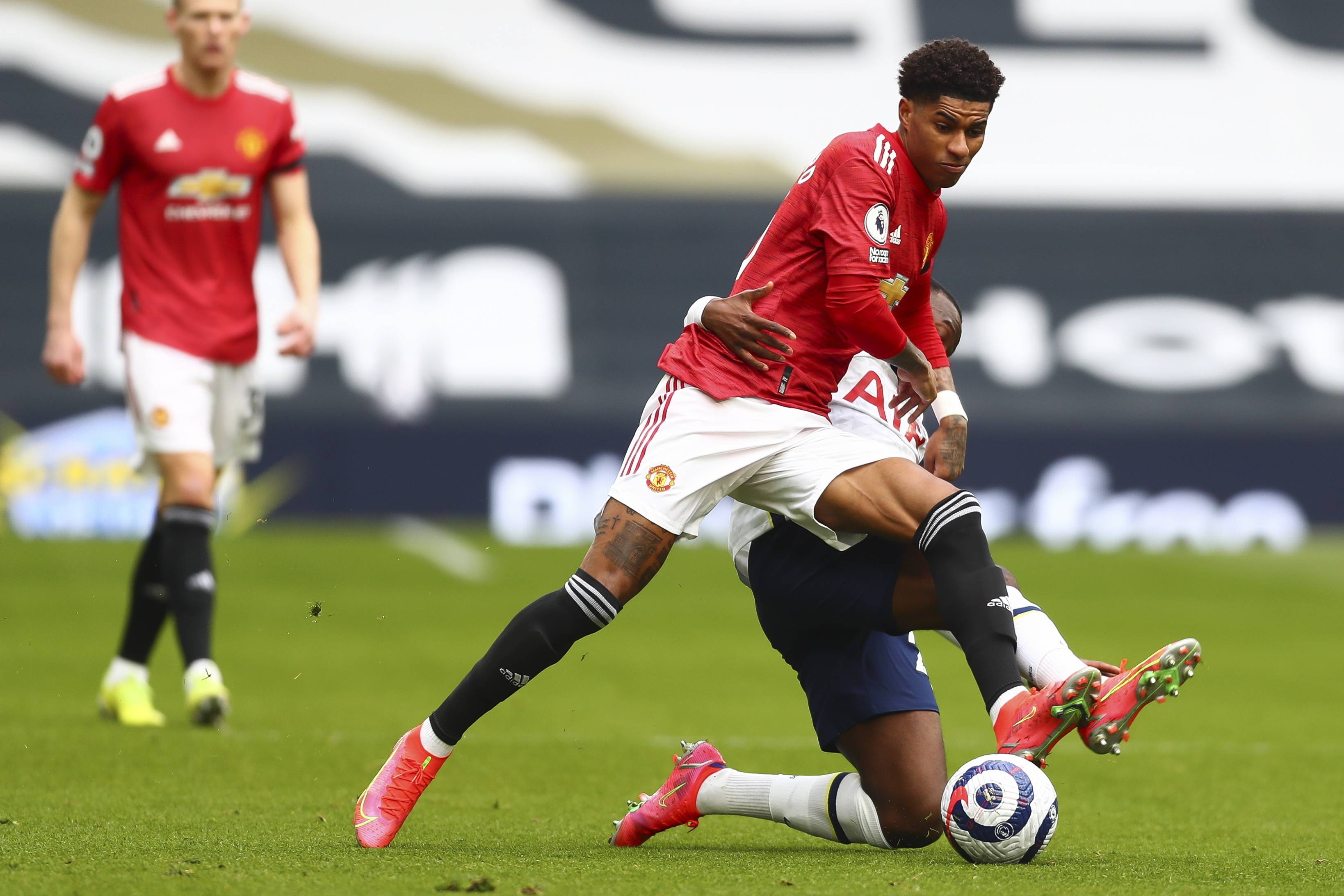 本场比赛还 本场比赛还